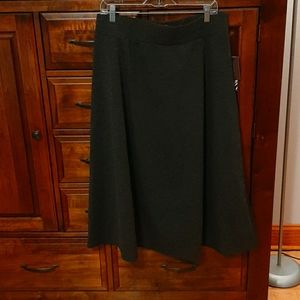 NWT Dana Buchman women's Skirt size L